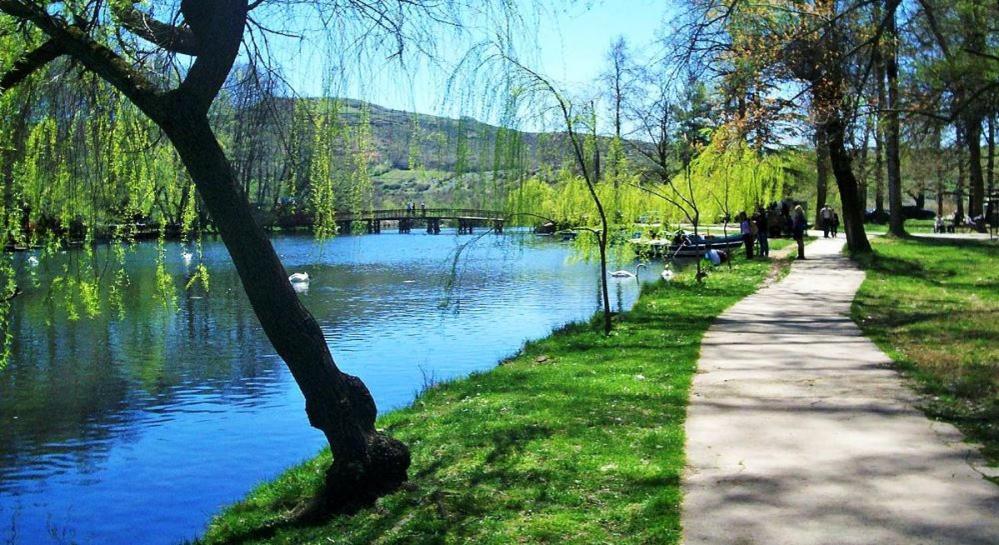 Sirena Hotel Tushemisht Экстерьер фото