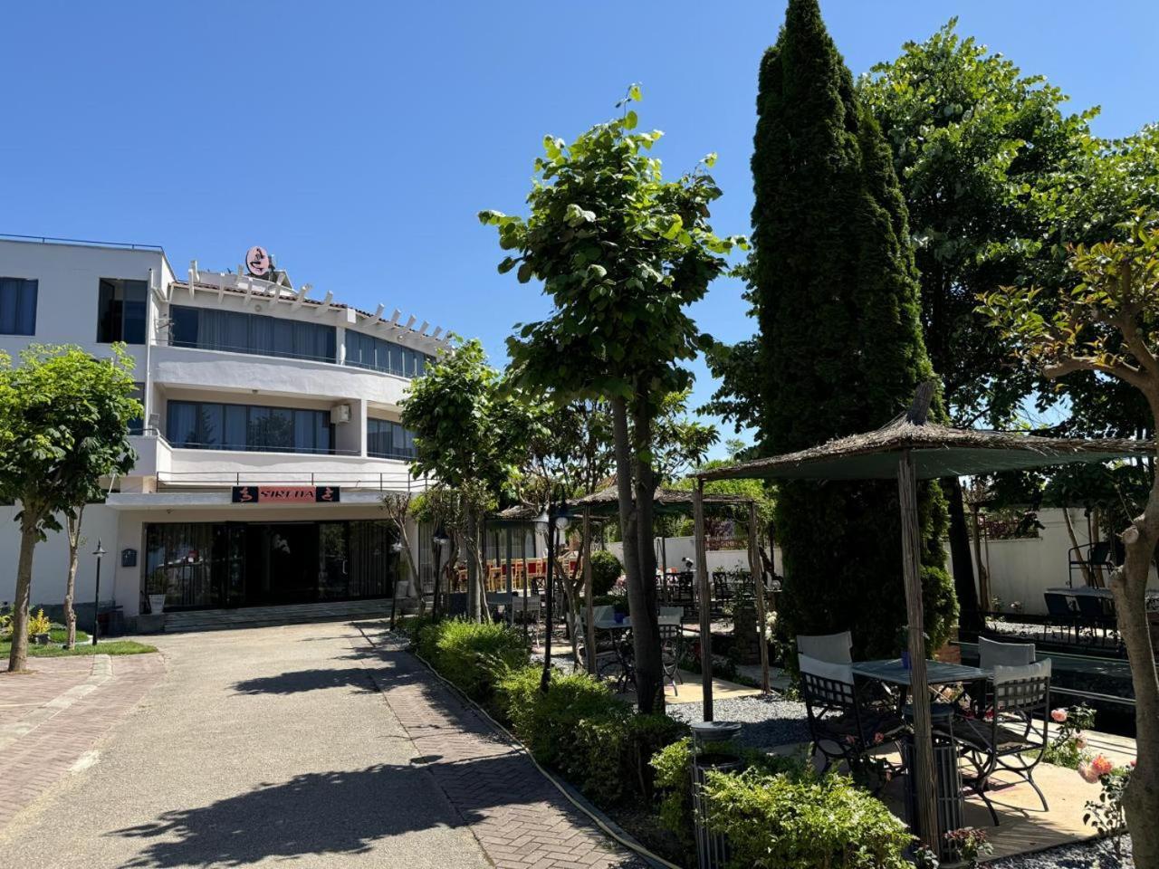 Sirena Hotel Tushemisht Экстерьер фото