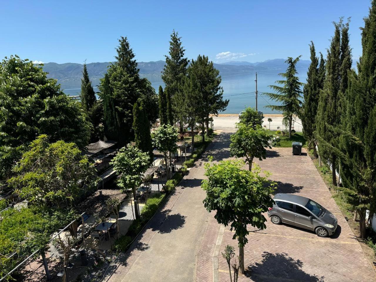 Sirena Hotel Tushemisht Экстерьер фото