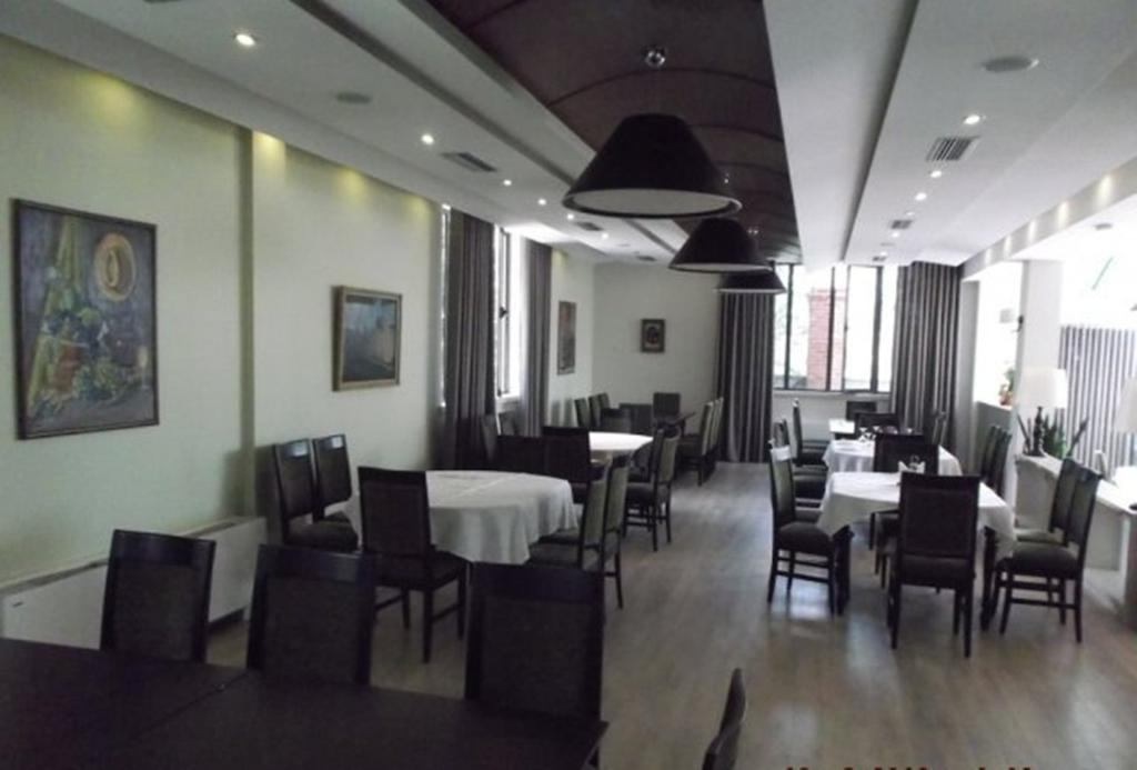 Sirena Hotel Tushemisht Экстерьер фото