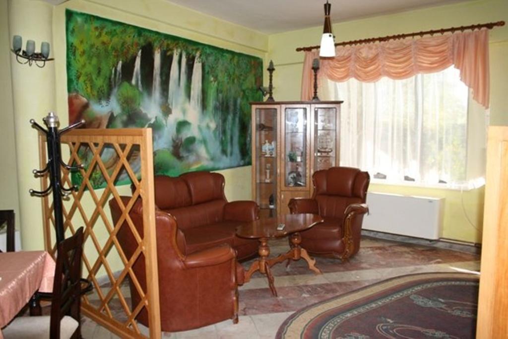 Sirena Hotel Tushemisht Экстерьер фото