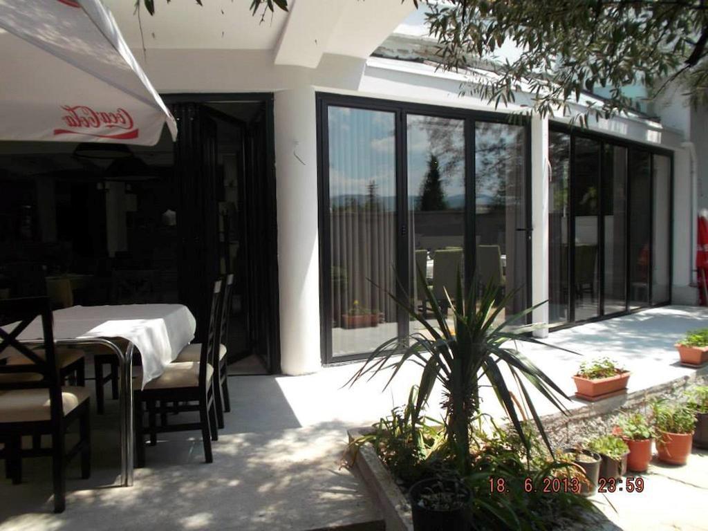 Sirena Hotel Tushemisht Экстерьер фото