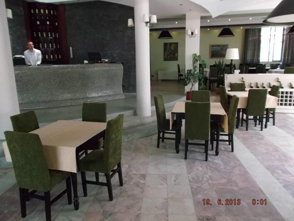 Sirena Hotel Tushemisht Экстерьер фото